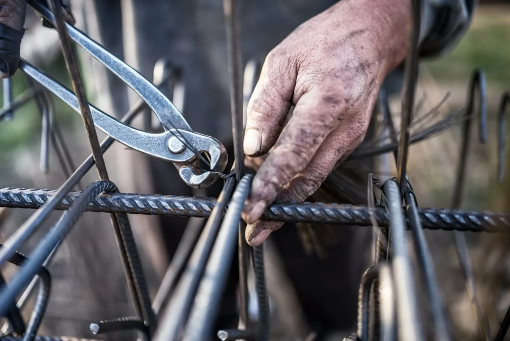 What is a Reinforcing Bar? Reo Bar sizes, price and grades Featured Image